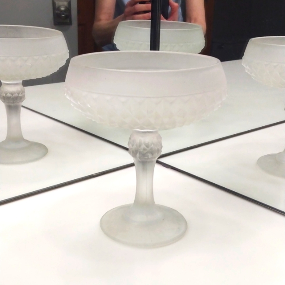 VINTAGE INDIANA GLASS CO. 7.25 INCH FROSTED CANDY COMPOTE DISH
